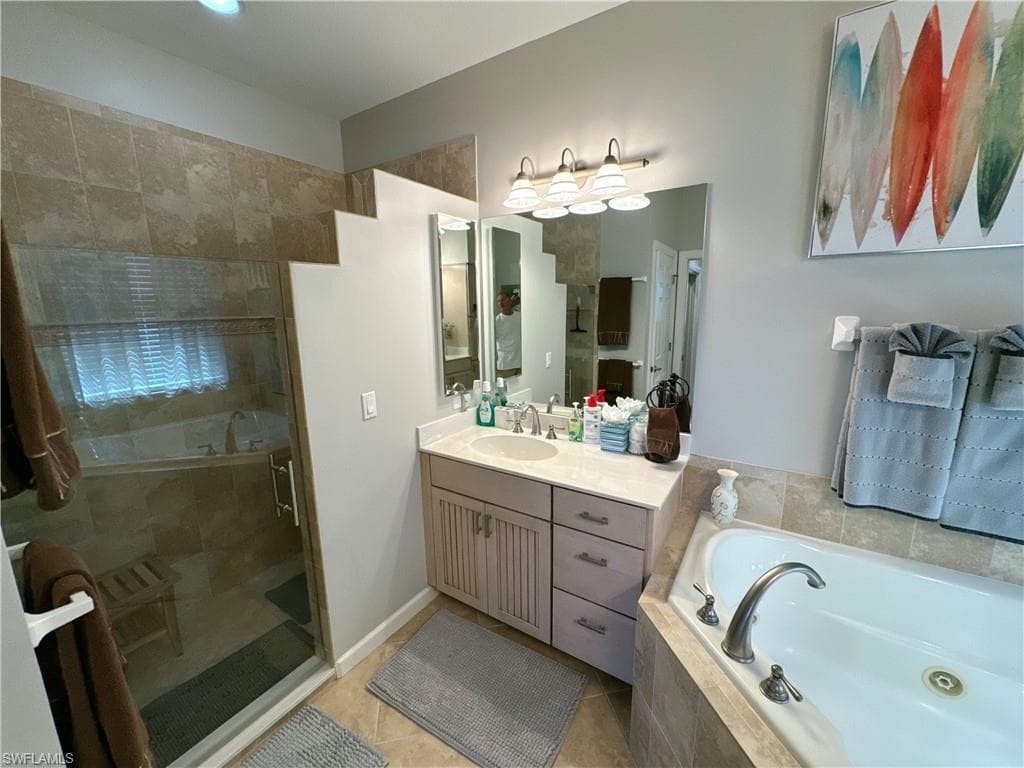 26532 Lucky Stone RD, BONITA SPRINGS FL 34135-35