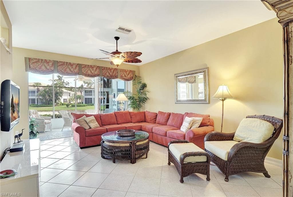 784 Carrick Bend CIR # 101, NAPLES FL 34110-2