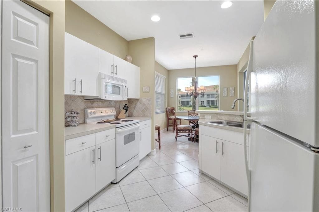 784 Carrick Bend CIR # 101, NAPLES FL 34110-7