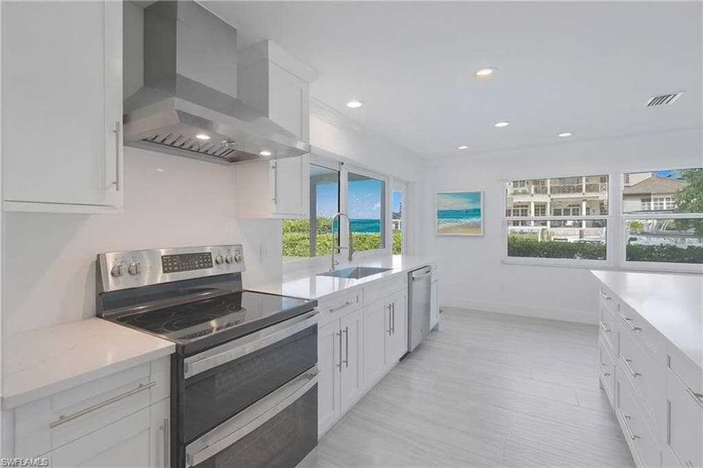 1250 Tuna CT, NAPLES FL 34102-15