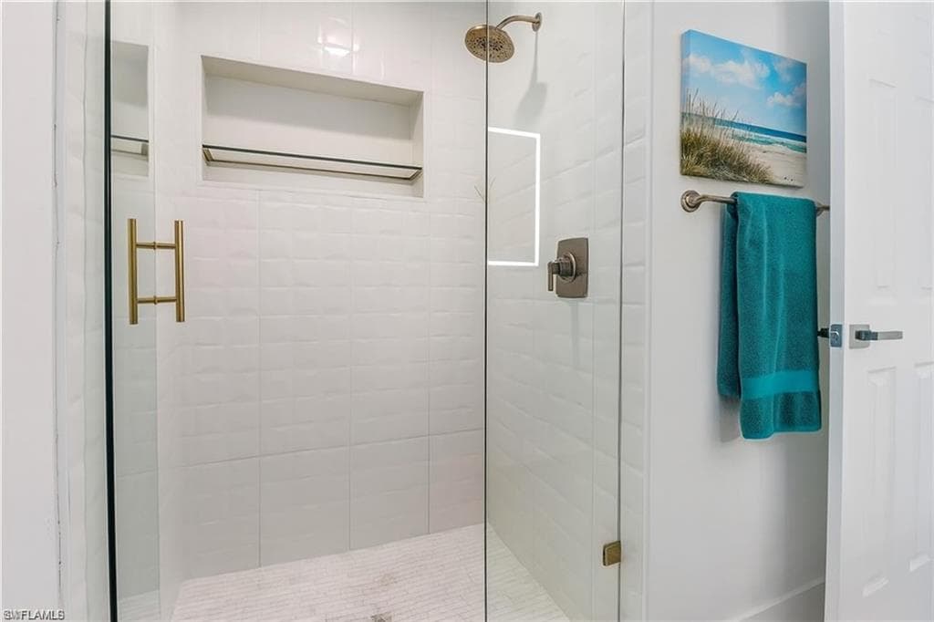 1250 Tuna CT, NAPLES FL 34102-23