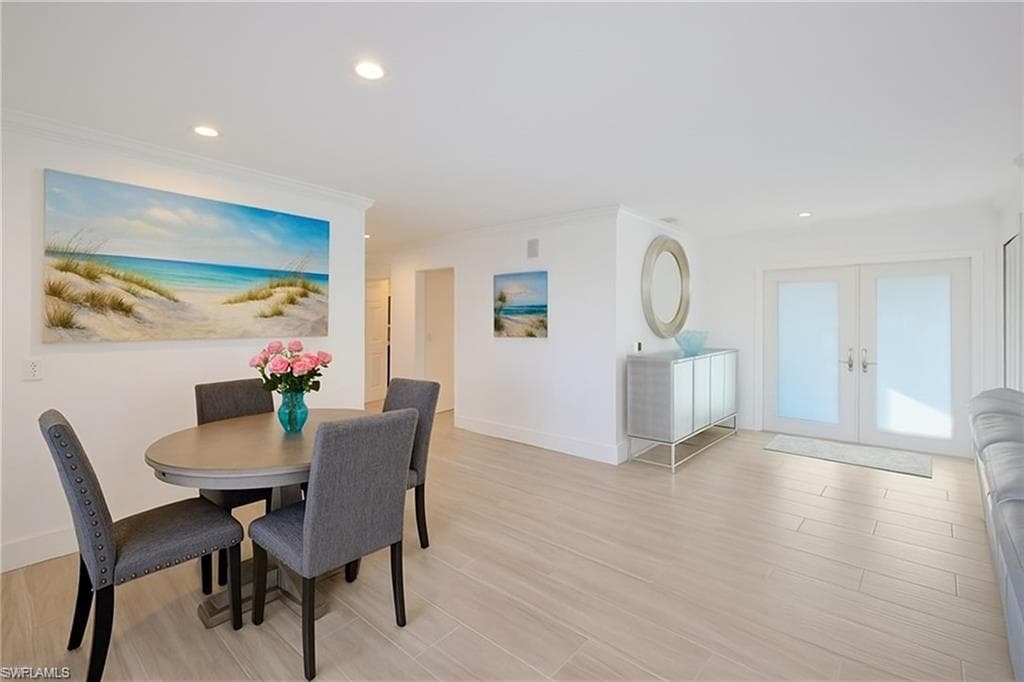 1250 Tuna CT, NAPLES FL 34102-17