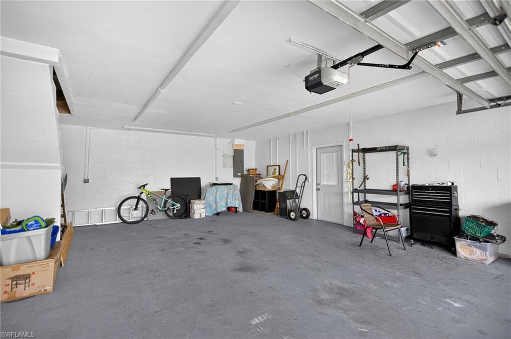 1549 Braeburn RD, FORT MYERS FL 33919-32