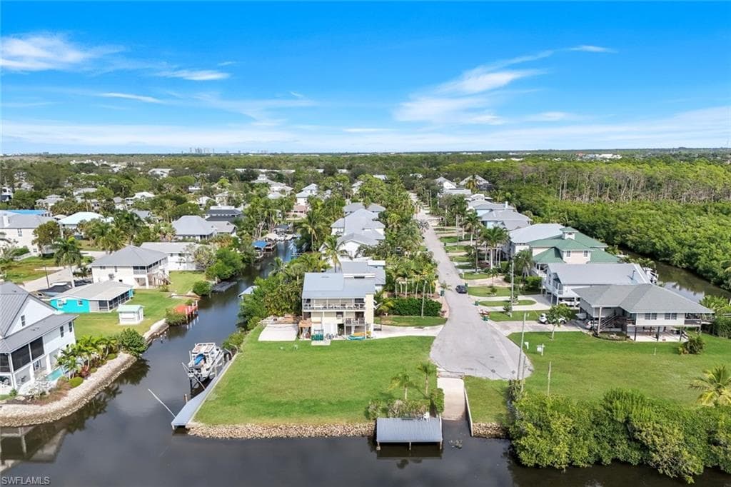 1277 Grand Canal DR, NAPLES FL 34110-12