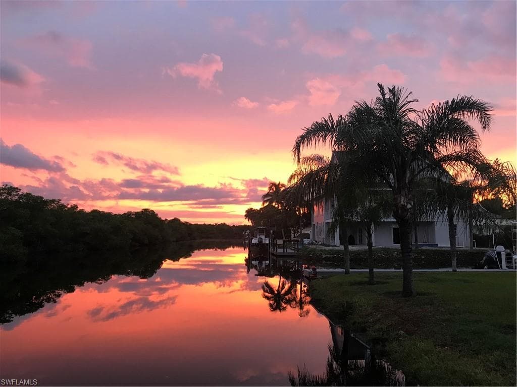 1277 Grand Canal DR, NAPLES FL 34110-16