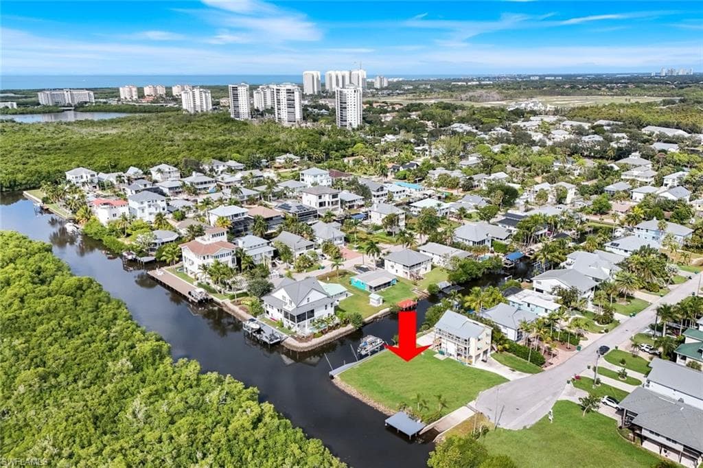 1277 Grand Canal DR, NAPLES FL 34110-3