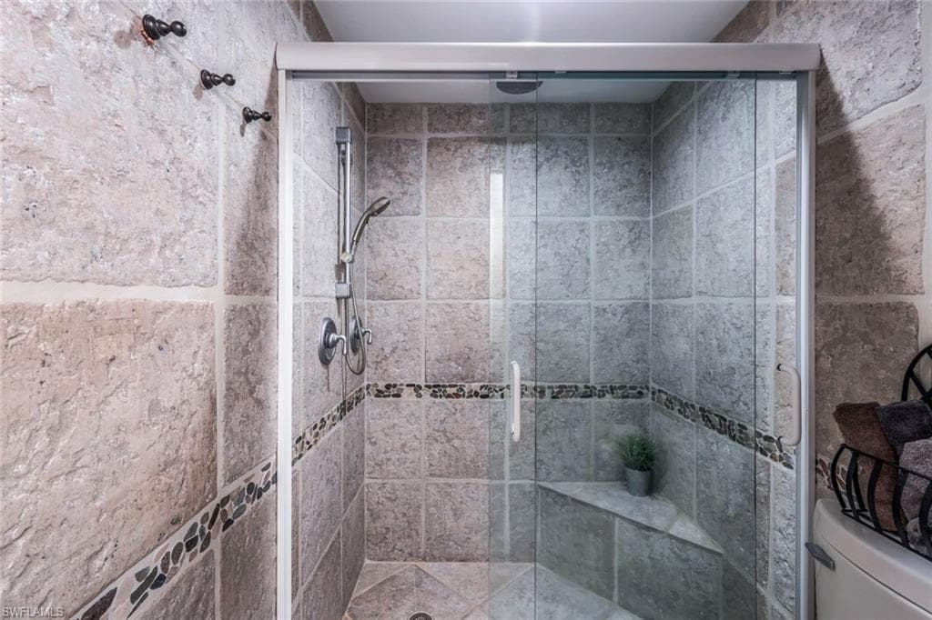 723 Willowhead DR-15