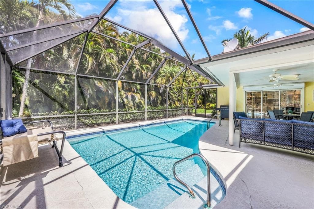 723 Willowhead DR-23