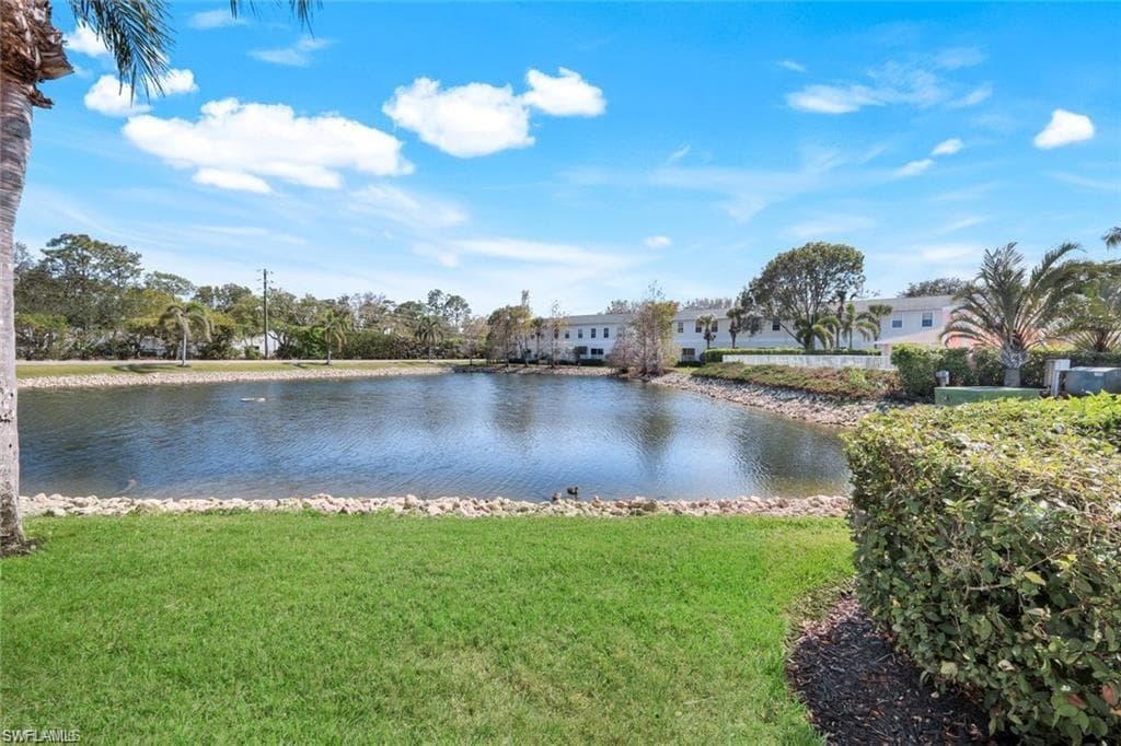 3250 Cypress Glen WAY # 404, NAPLES FL 34109-22