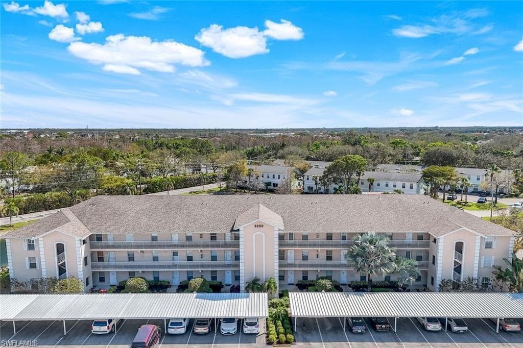 3250 Cypress Glen WAY # 404, NAPLES FL 34109-26