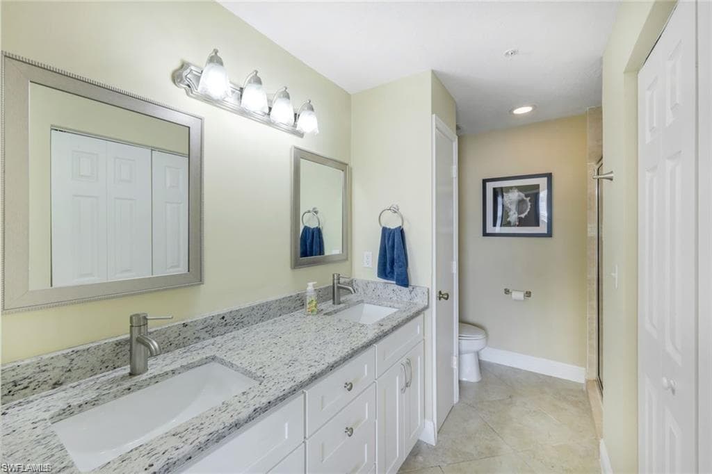 3250 Cypress Glen WAY # 404, NAPLES FL 34109-17
