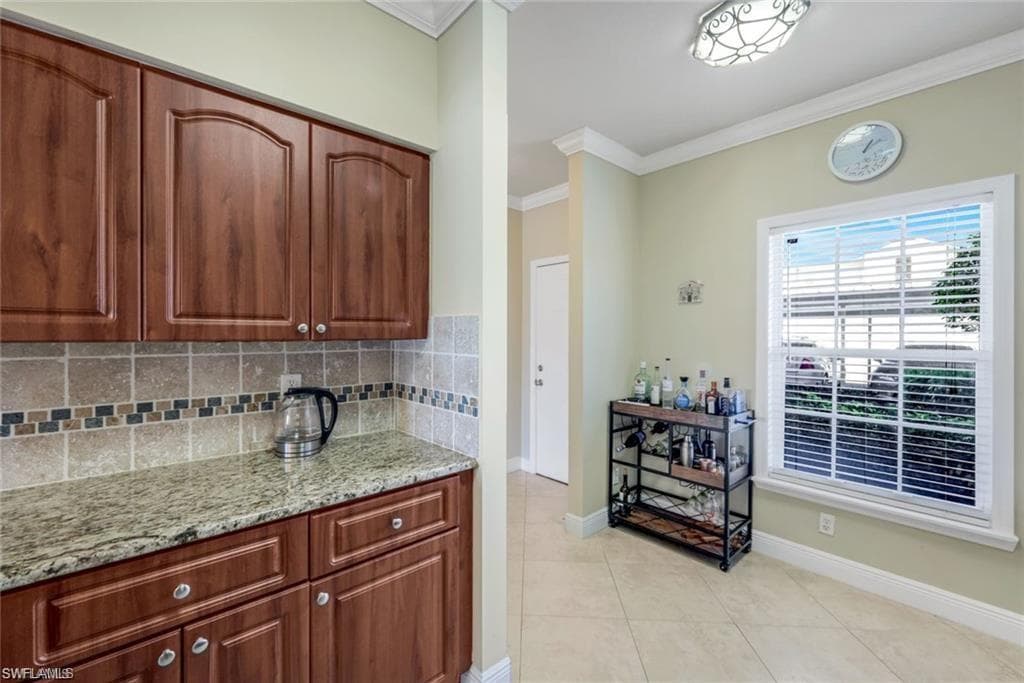 3250 Cypress Glen WAY # 404, NAPLES FL 34109-10