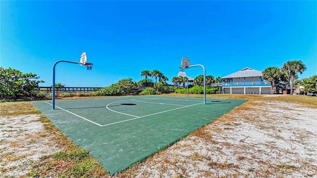 132 Glades DR, ROTONDA WEST FL 33947-5