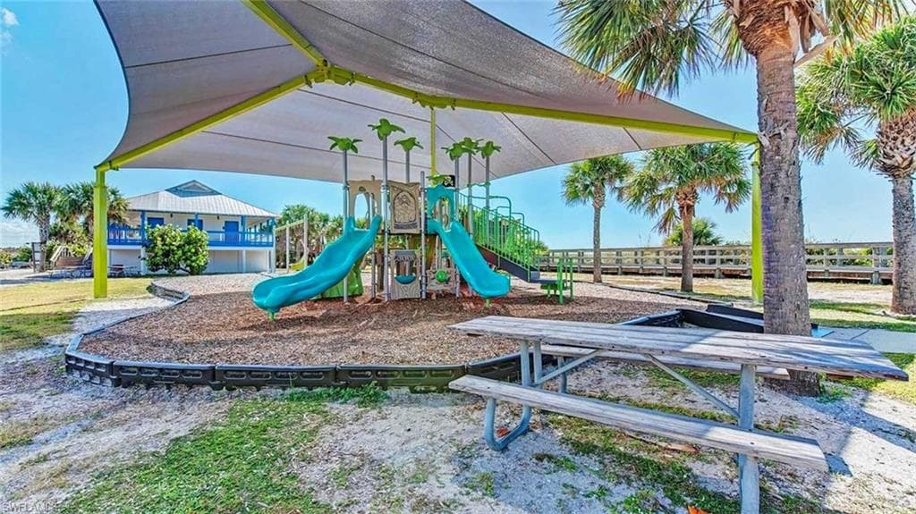 132 Glades DR, ROTONDA WEST FL 33947-6