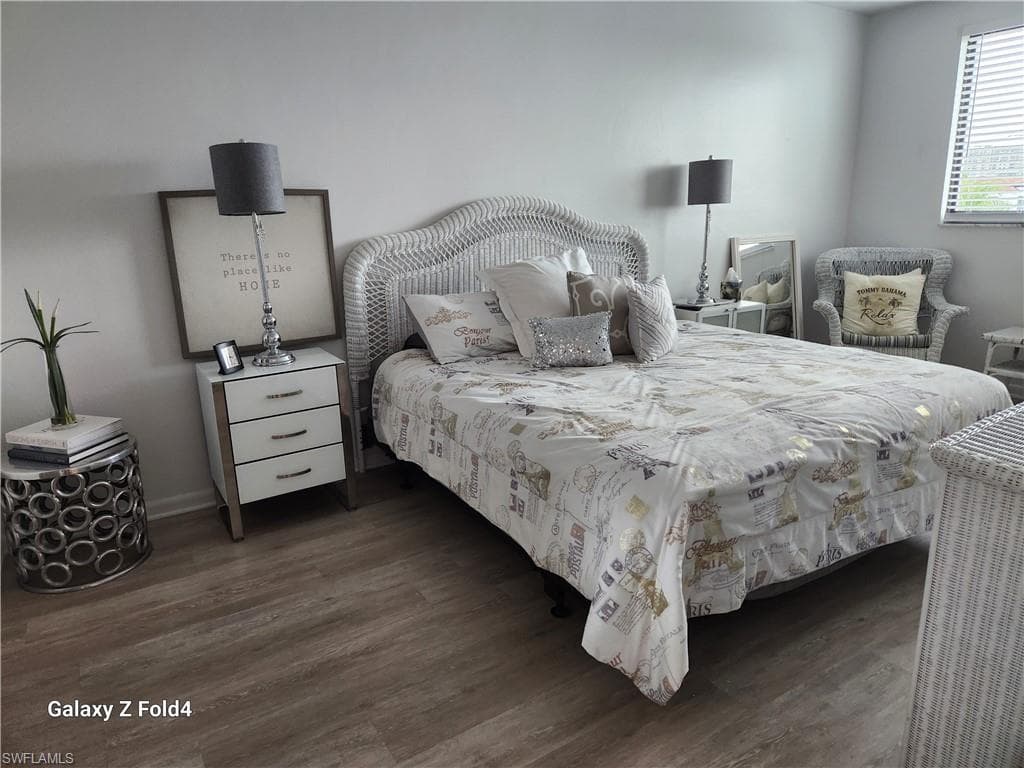 805 RIVER POINT DR # 307, NAPLES FL 34102-11