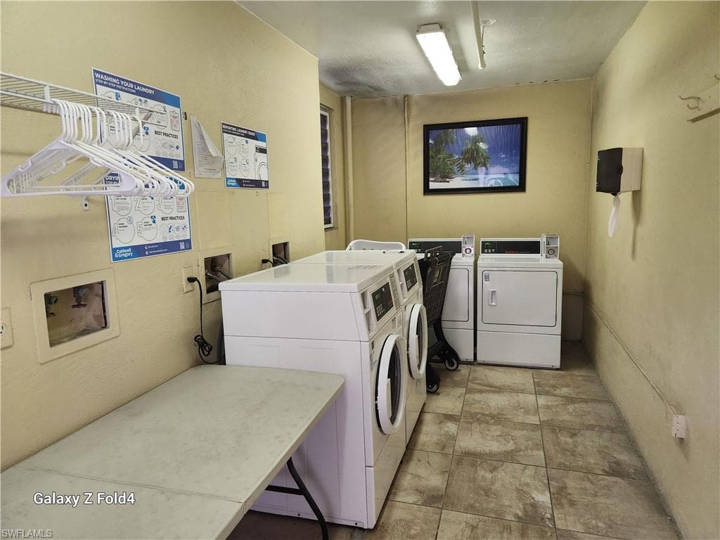 805 RIVER POINT DR # 307, NAPLES FL 34102-8