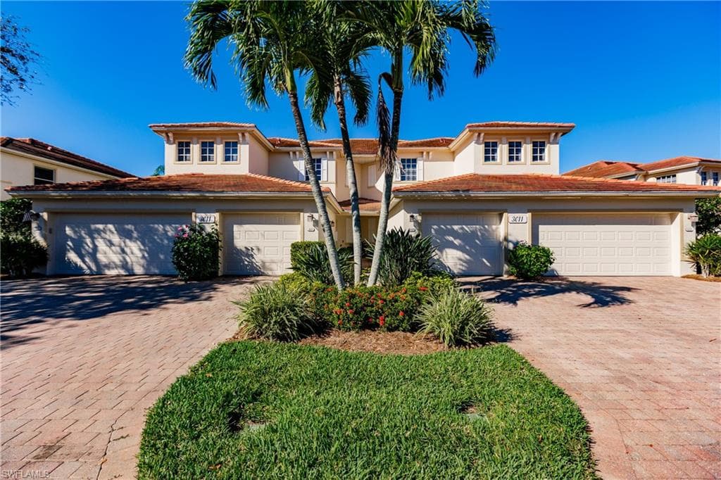 3011 Meandering WAY # 202, FORT MYERS FL 33905-1