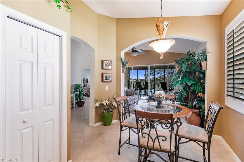 3011 Meandering WAY # 202, FORT MYERS FL 33905-15