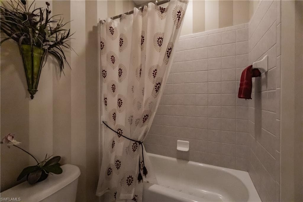 3011 Meandering WAY # 202, FORT MYERS FL 33905-31