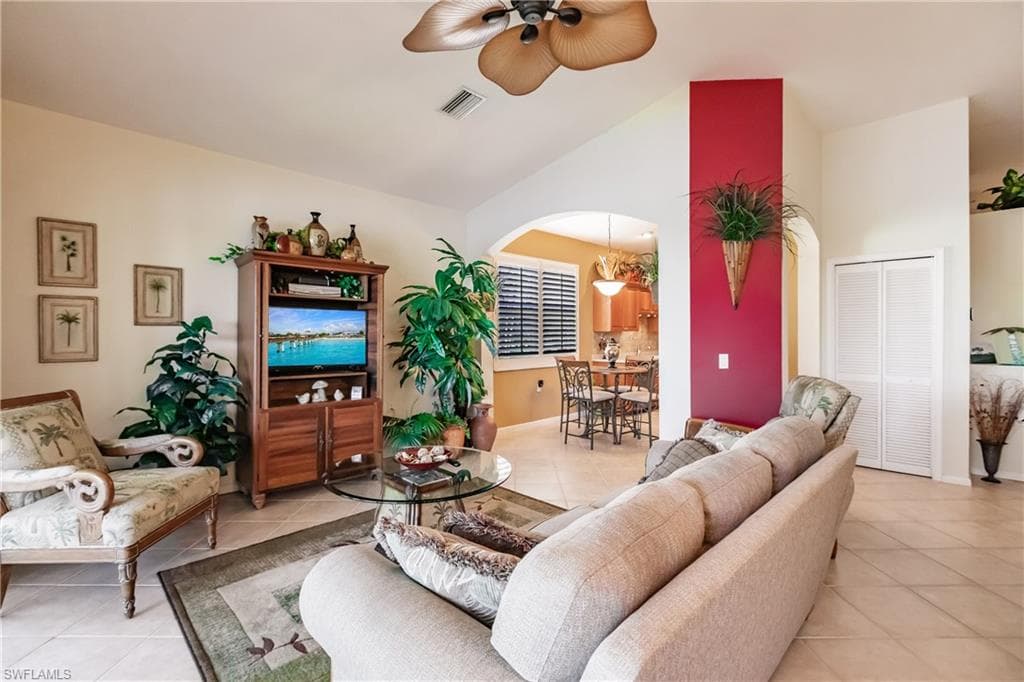 3011 Meandering WAY # 202, FORT MYERS FL 33905-8
