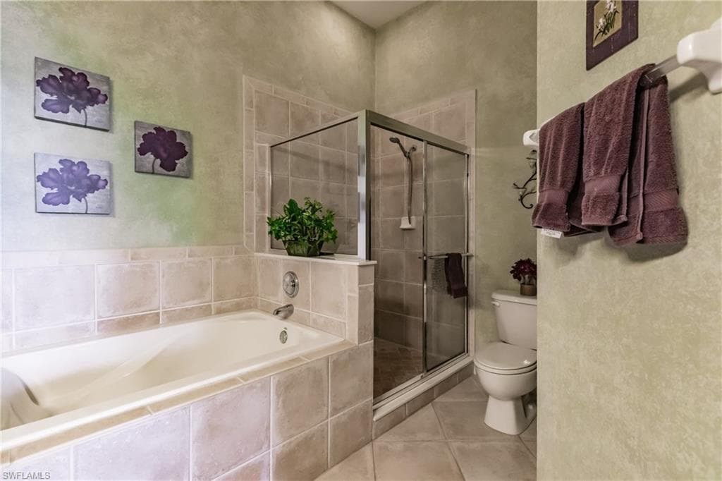 3011 Meandering WAY # 202, FORT MYERS FL 33905-23