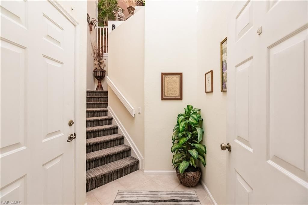 3011 Meandering WAY # 202, FORT MYERS FL 33905-3