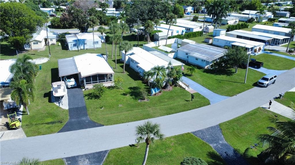 20 Derhenson DR, NAPLES FL 34114-26