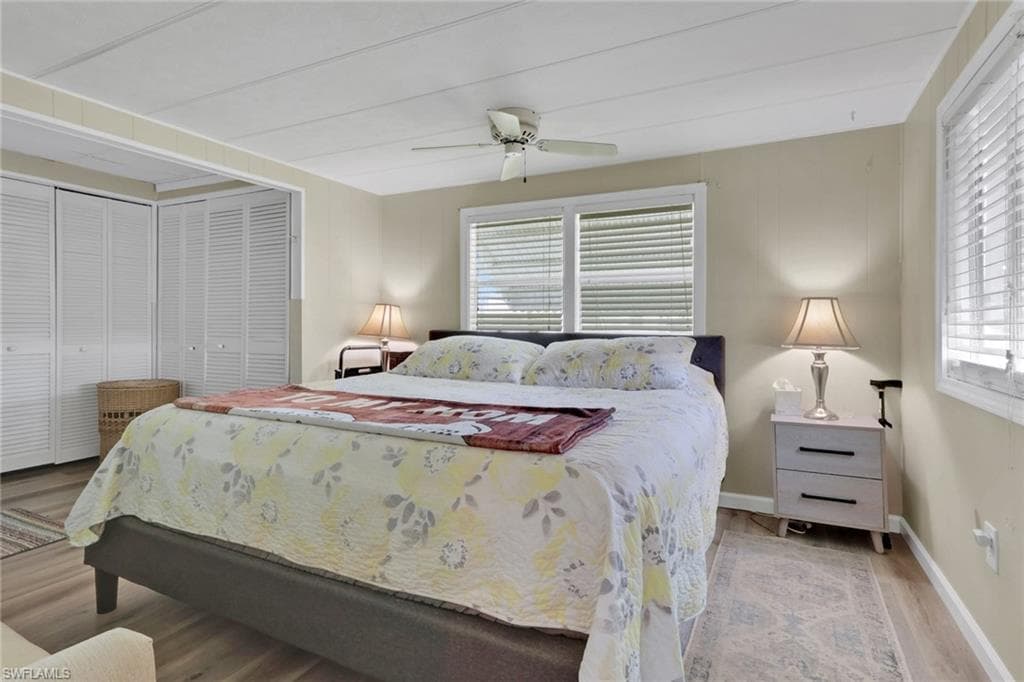 20 Derhenson DR, NAPLES FL 34114-12