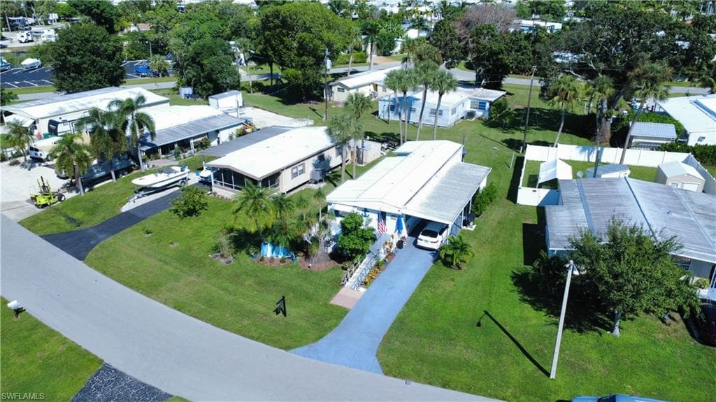 20 Derhenson DR, NAPLES FL 34114-29