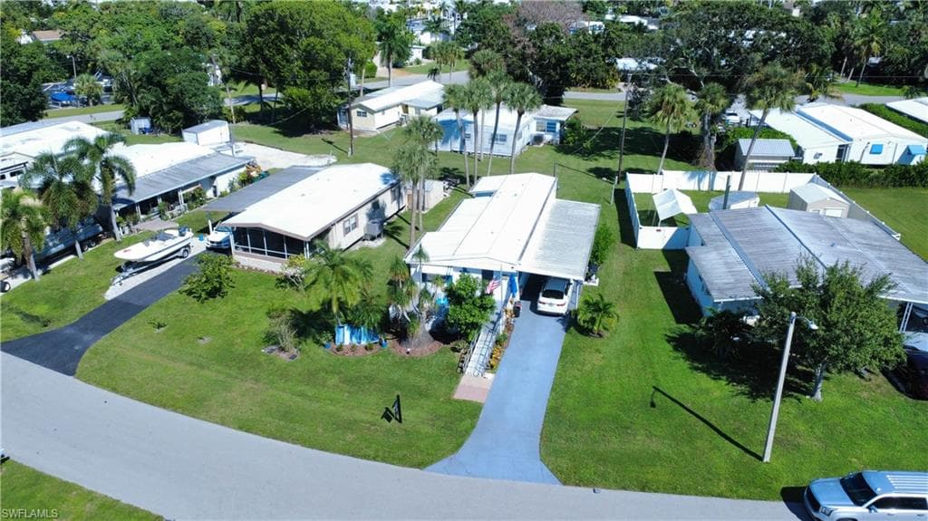 20 Derhenson DR, NAPLES FL 34114-30