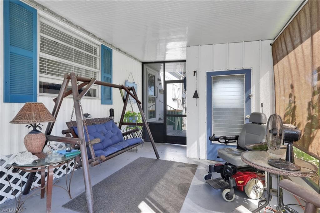 20 Derhenson DR, NAPLES FL 34114-24