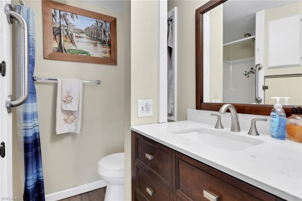 20 Derhenson DR, NAPLES FL 34114-20