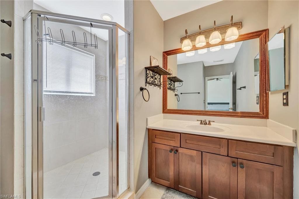 9808 Roundstone CIR, FORT MYERS FL 33967-21