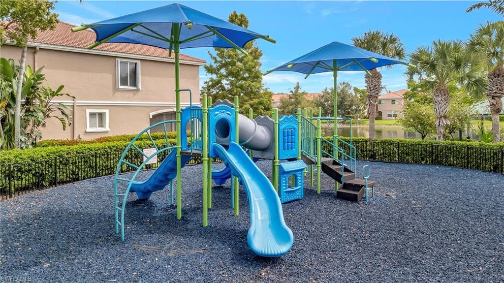 9808 Roundstone CIR, FORT MYERS FL 33967-36