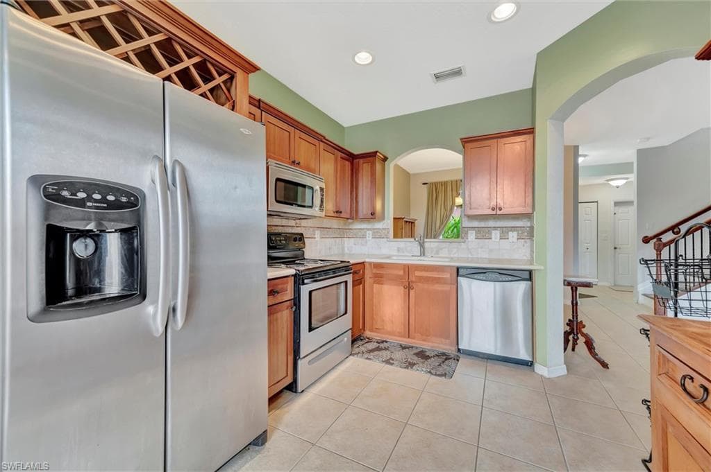 9808 Roundstone CIR, FORT MYERS FL 33967-14