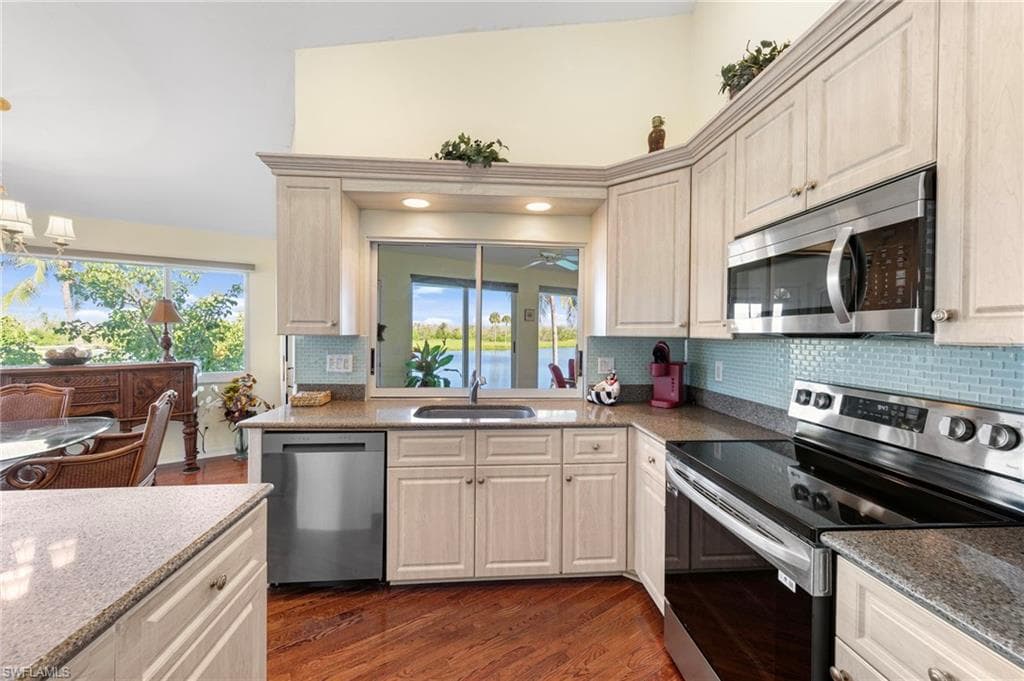 1558 Sand Castle RD, SANIBEL FL 33957-15