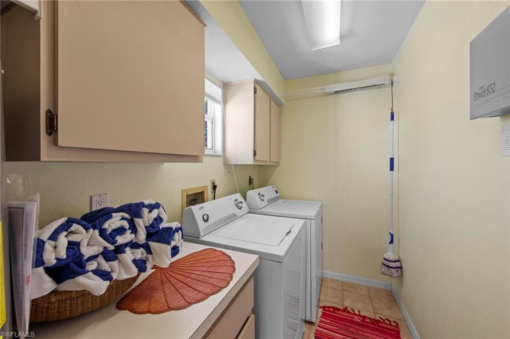 1558 Sand Castle RD, SANIBEL FL 33957-34