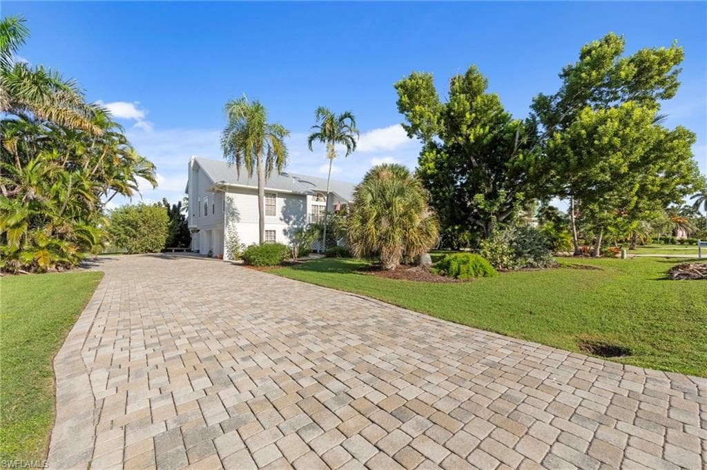 1558 Sand Castle RD, SANIBEL FL 33957-7