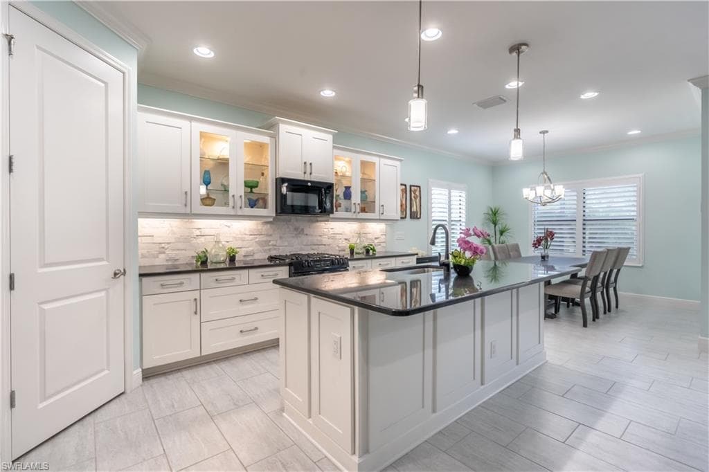 7590 Cypress Walk DR, FORT MYERS FL 33966-5