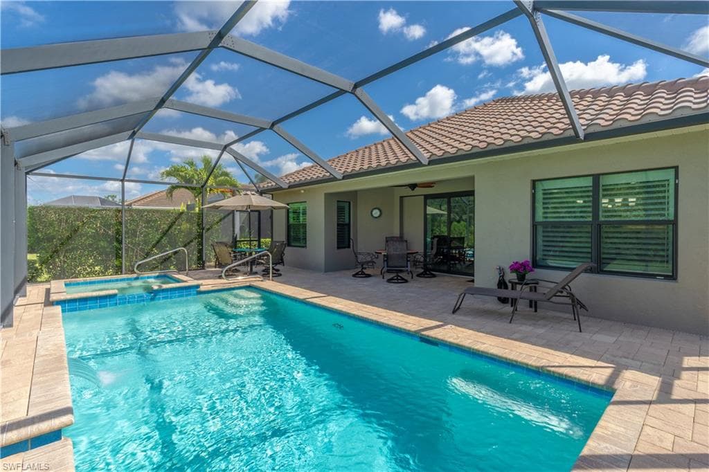 7590 Cypress Walk DR, FORT MYERS FL 33966-33