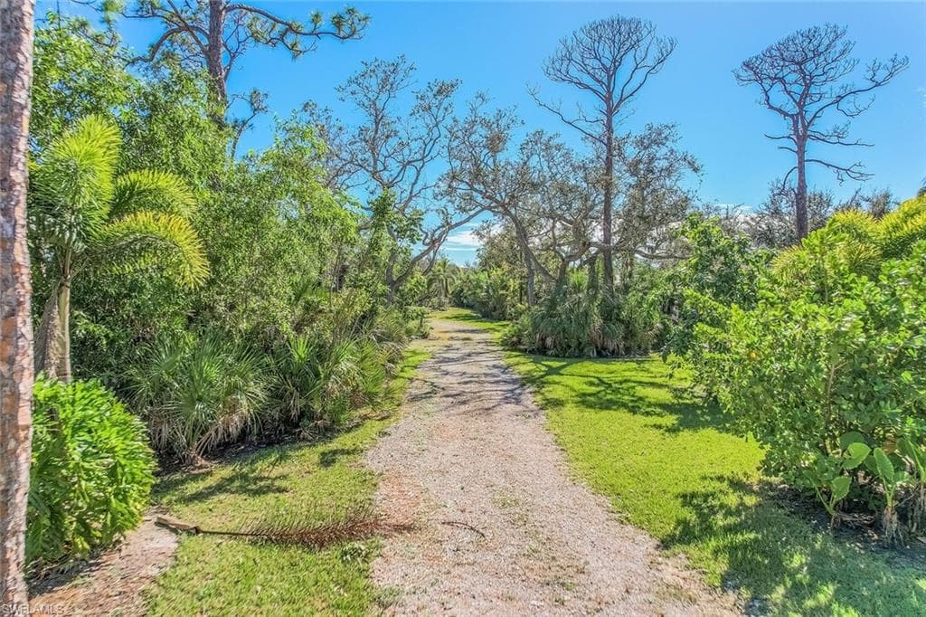 20684 Charing Cross CIR, ESTERO FL 33928-4