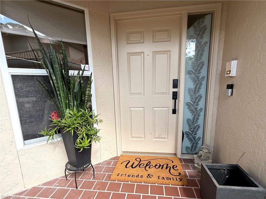 337 Emerald Bay CIR # U1, NAPLES FL 34110-22