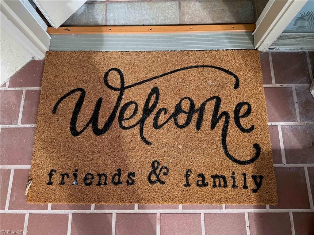 337 Emerald Bay CIR # U1, NAPLES FL 34110-27