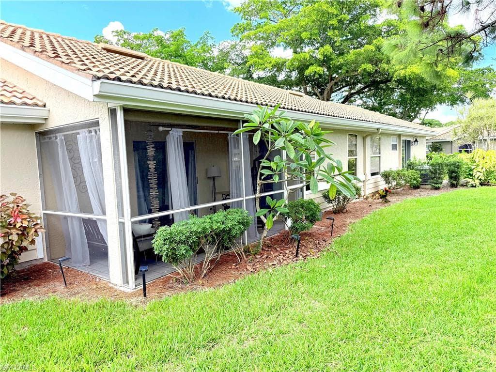 337 Emerald Bay CIR # U1, NAPLES FL 34110-24