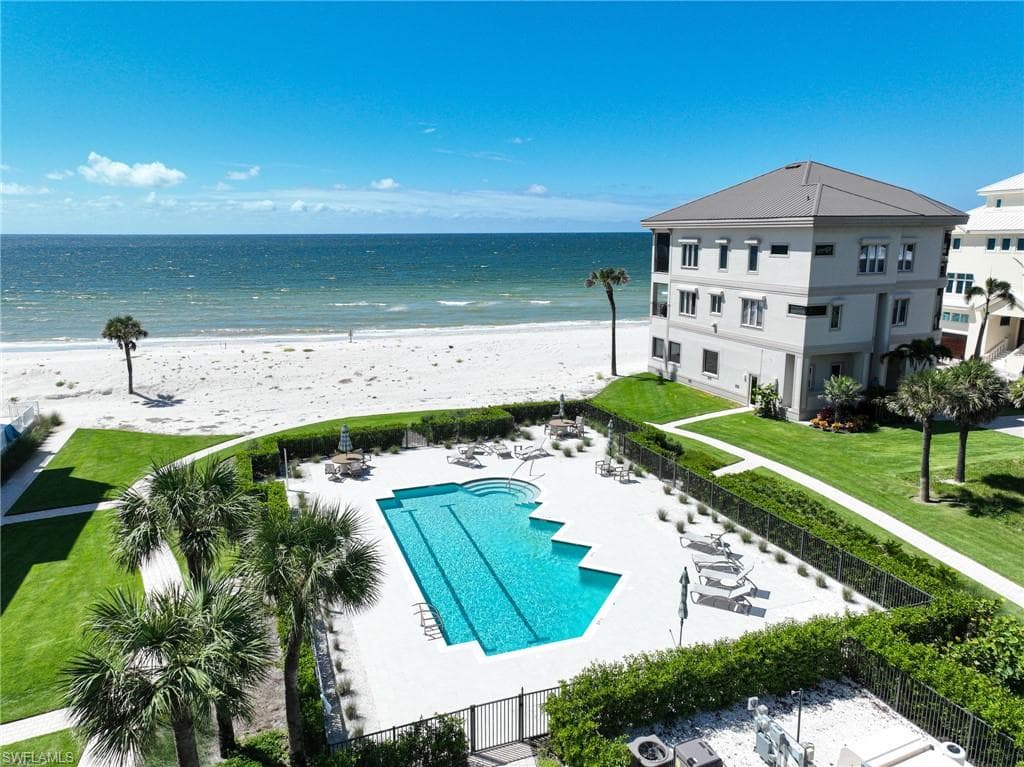 110 Saint Eustacius LN, BONITA SPRINGS FL 34134-1