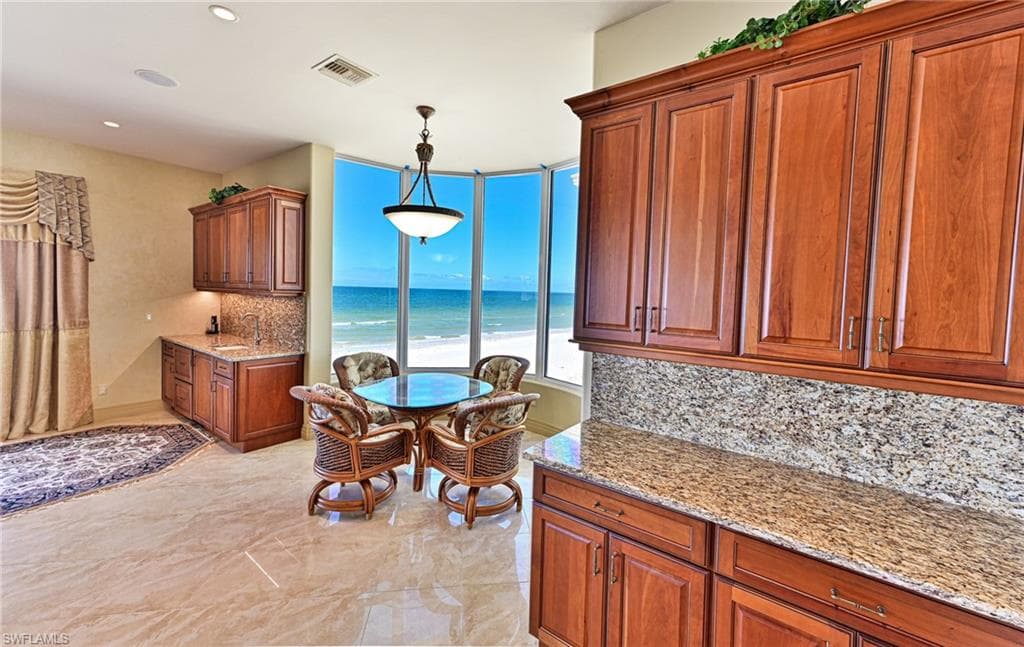 110 Saint Eustacius LN, BONITA SPRINGS FL 34134-8