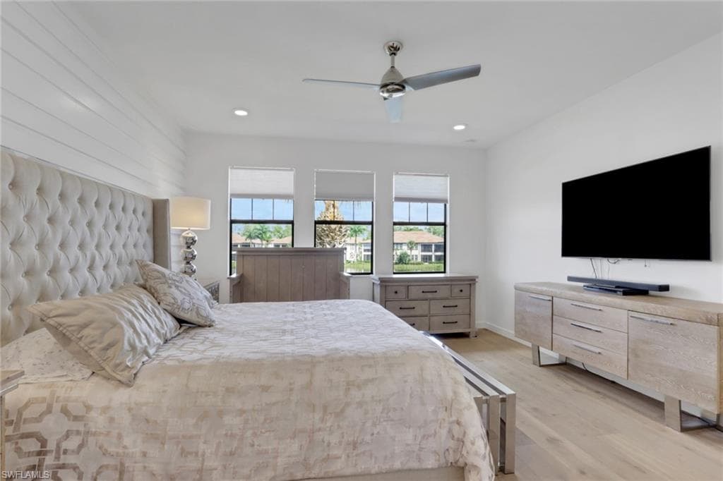 15161 Palmer Lake CIR # 202, NAPLES FL 34109-12