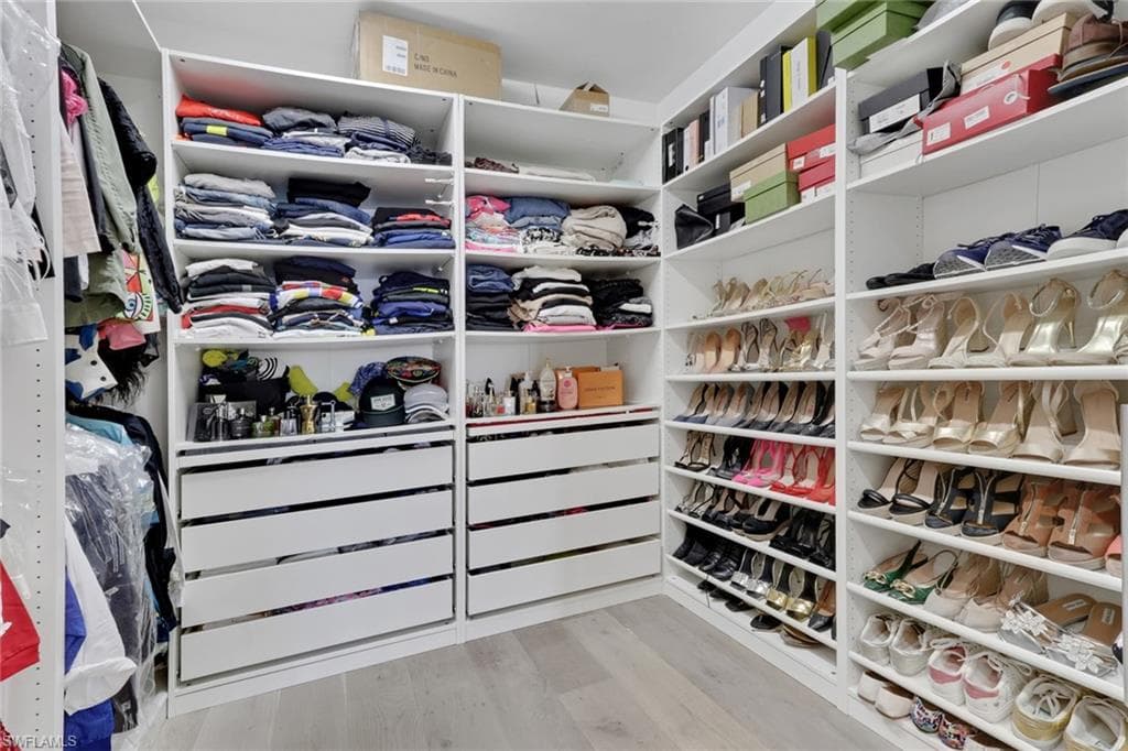 15161 Palmer Lake CIR # 202, NAPLES FL 34109-16