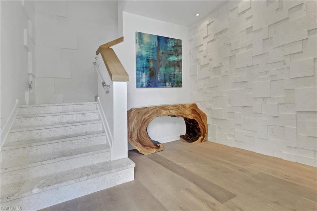 15161 Palmer Lake CIR # 202, NAPLES FL 34109-2