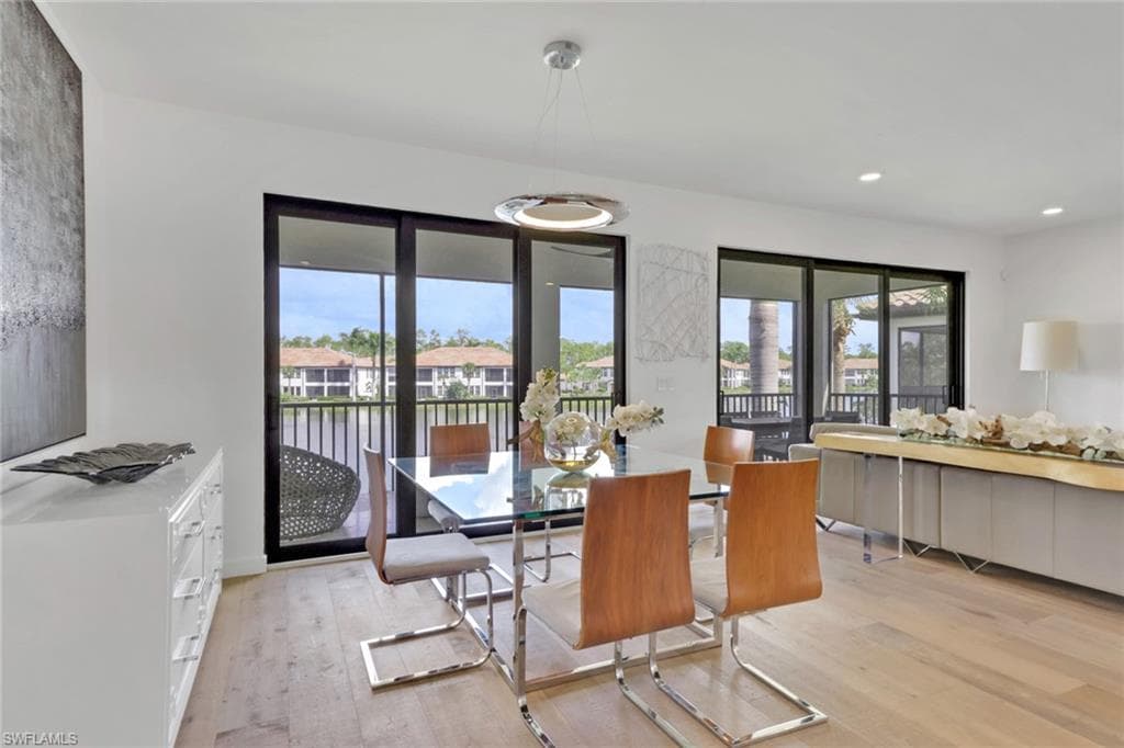 15161 Palmer Lake CIR # 202, NAPLES FL 34109-9